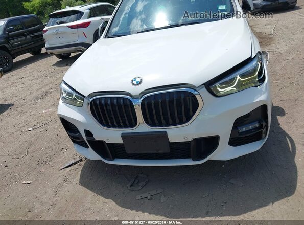 WBXJG9C0XM5U47253 2021 BMW X1 White Widok zestawu wskaźników