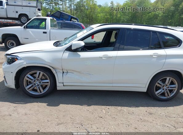 WBXJG9C0XM5U47253 2021 BMW X1 White Widok wnętrza 360 stopni