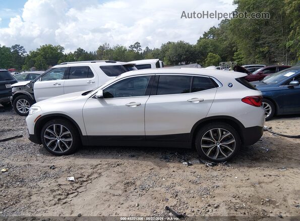 WBXYJ3C31JEB37918 2018 BMW X2 White Սալոնի 360 աստիճան տեսք