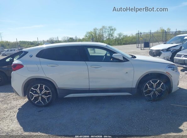 WBXYJ3C35JEP76672 2018 BMW X2 White Вид задньої частини салону