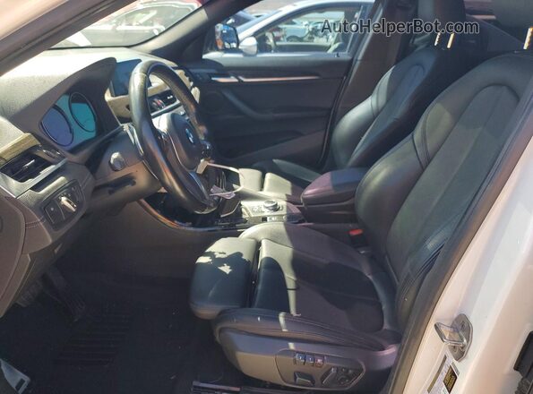 WBXYJ3C3XJEP76473 2018 BMW X2 White წინა სალონის ხედი
