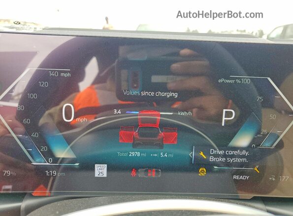 WBY23HD08SFV73106 2025 BMW I4 Red Вид щитка приладів