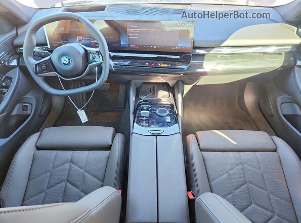 WBY33HG08TCV76705 2026 BMW OTHER Blue Dashboard view