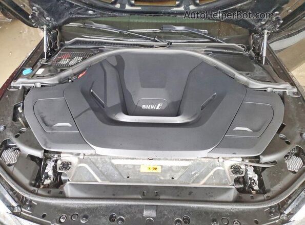 WBY43AW06PFP47016 2023 BMW I4 Black Widok wnętrza z tyłu
