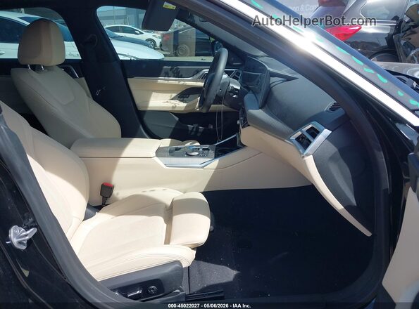 WBY43HD00SFU89063 2025 BMW I4 Black წინა სალონის ხედი