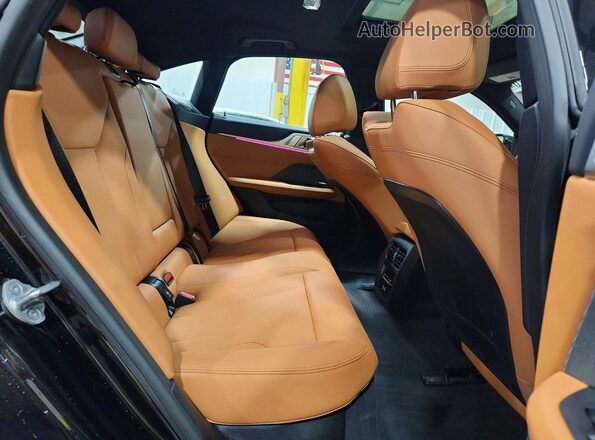 WBY43HD09SFU09159 2025 BMW I4 Black Widok tylnych siedzeń