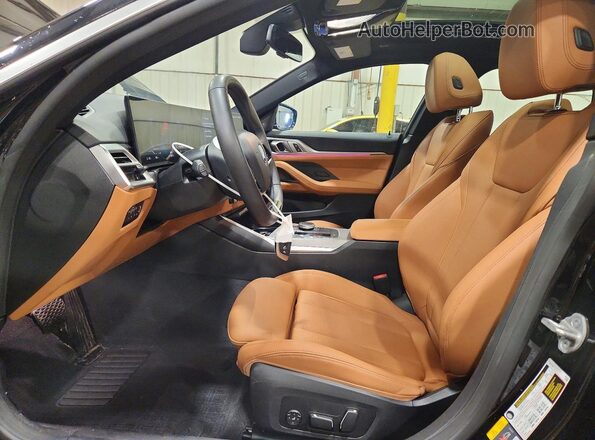 WBY43HD09SFU09159 2025 BMW I4 Black Widok wnętrza z przodu