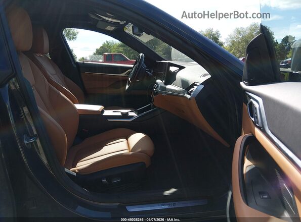WBY73AW09PFP79181 2023 BMW I4 Gray წინა სალონის ხედი