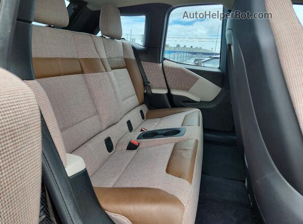 WBY7Z4C59JVC34744 2018 BMW I3 Blue Widok tylnych siedzeń