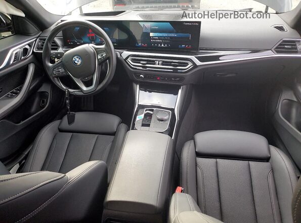 WBY83FB00RFR94104 2024 BMW I4 Черный Вид панели приборов