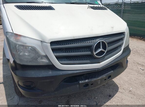 WD3PE7CD9HP376040 2017 MERCEDES-BENZ SPRINTER Белый Вид спереди