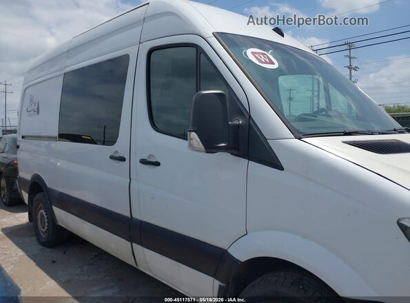 WD3PE7CD9HP376040 2017 MERCEDES-BENZ SPRINTER Белый Вид задней части салона