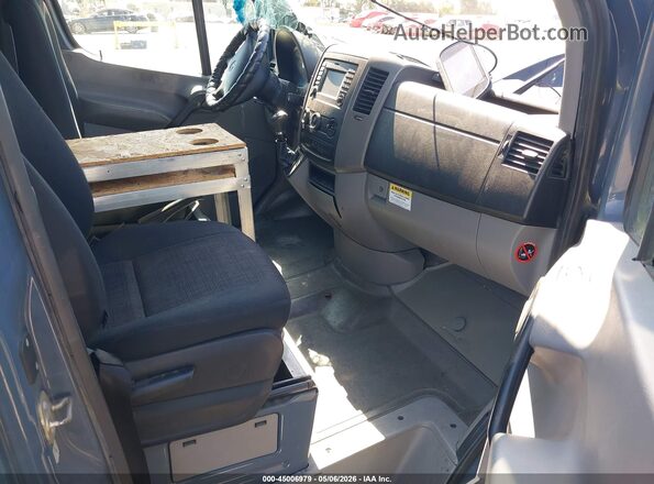 WD3PE7CD9JP645076 2018 MERCEDES-BENZ SPRINTER Navy Вид салону спереду