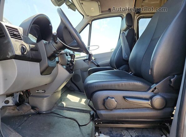 WD3PE8CD7JP648421 2018 MERCEDES-BENZ SPRINTER Cream 