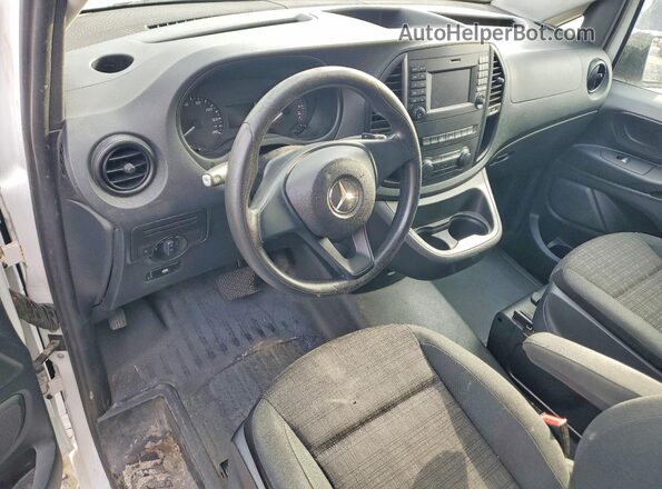 WD3PG2EA7K3529643 2019 MERCEDES-BENZ METRIS White Vista del salpicadero