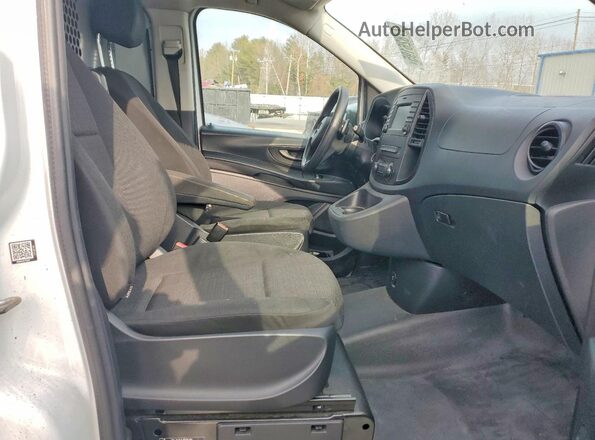 WD3PG2EA7K3529643 2019 MERCEDES-BENZ METRIS White Vista interior trasera
