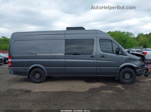 WD4PE8CD2HP376236 2017 MERCEDES-BENZ SPRINTER Gray Vista interior trasera