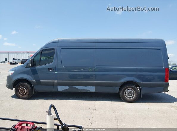 WD4PF1CD2KT013180 2019 MERCEDES-BENZ SPRINTER Gray Vista interior trasera