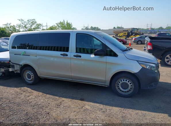 WD4PG2EE1G3102223 2016 MERCEDES-BENZ METRIS Silver Widok wnętrza z tyłu