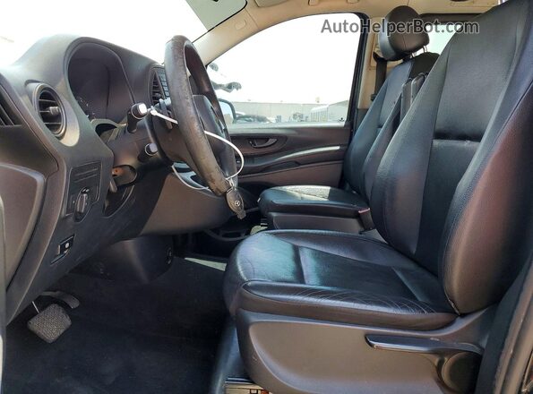 WD4PG2EE1H3293224 2017 MERCEDES-BENZ METRIS Black Widok wnętrza z przodu