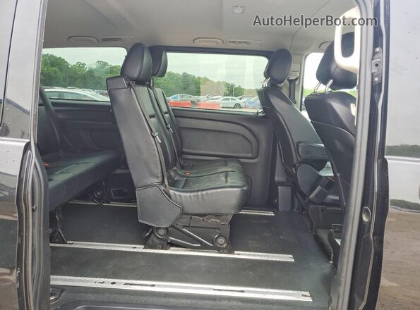 WD4PG2EE9J3490793 2018 MERCEDES-BENZ METRIS Black Widok wnętrza z tyłu