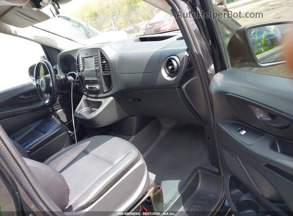 WDAPG2EE8H3324983 2017 MERCEDES-BENZ METRIS Black Հետևի աջ