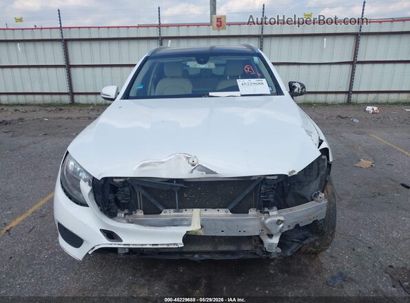 WDC0G4JB0HF137252 2017 MERCEDES-BENZ GLC 300 White Vista del cuadro de instrumentos