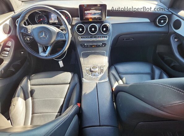 WDC0G4JB0KF641663 2019 MERCEDES-BENZ GLC-CLASS White Vista del salpicadero