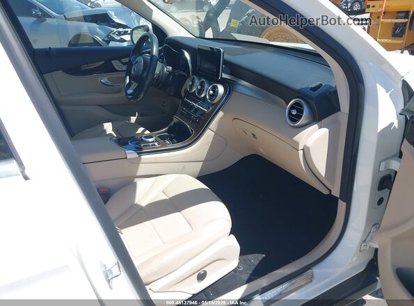 WDC0G4JB1KF620627 2019 MERCEDES-BENZ GLC 300 White Widok wnętrza z przodu