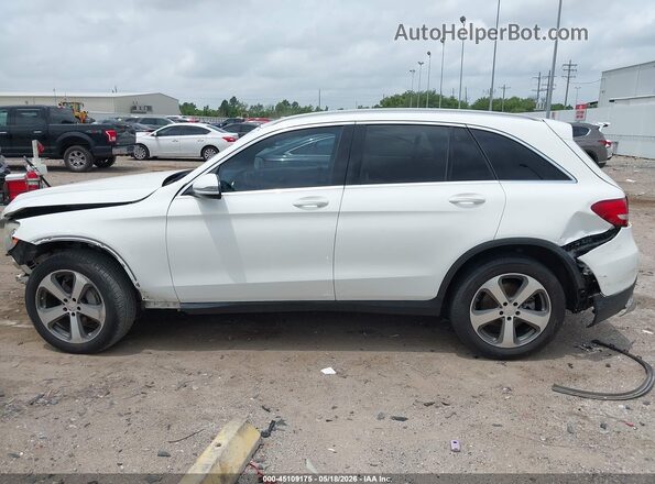 WDC0G4JB3HF123782 2017 MERCEDES-BENZ GLC 300 White 