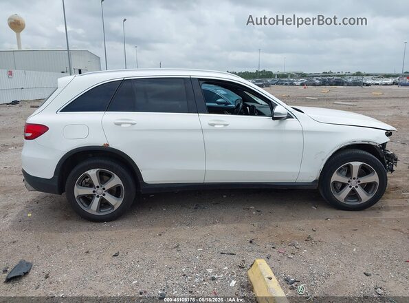 WDC0G4JB3HF123782 2017 MERCEDES-BENZ GLC 300 White 