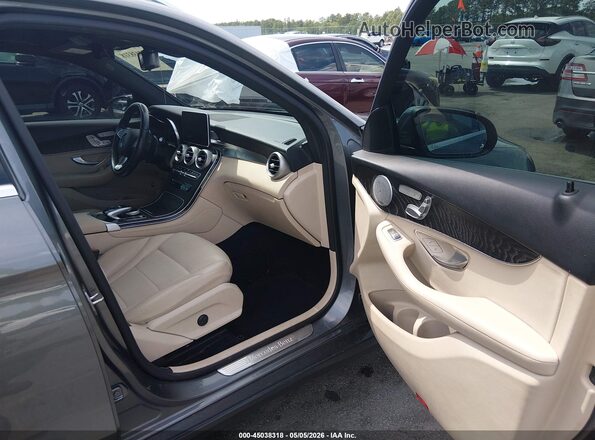 WDC0G4JB4HF251383 2017 MERCEDES-BENZ GLC 300 Серый Вид салона спереди