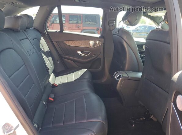 WDC0G4JB8JV014231 2018 MERCEDES-BENZ GLC-CLASS White Vista interior trasera