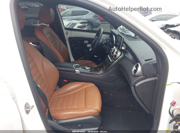 WDC0G4JB8JV043986 2018 MERCEDES-BENZ GLC 300 White წინა სალონის ხედი
