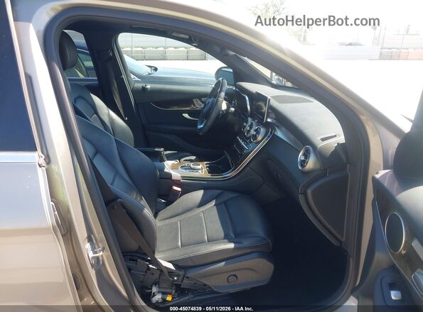 WDC0G4JB8KV127890 2019 MERCEDES-BENZ GLC 300 Black Widok wnętrza z przodu