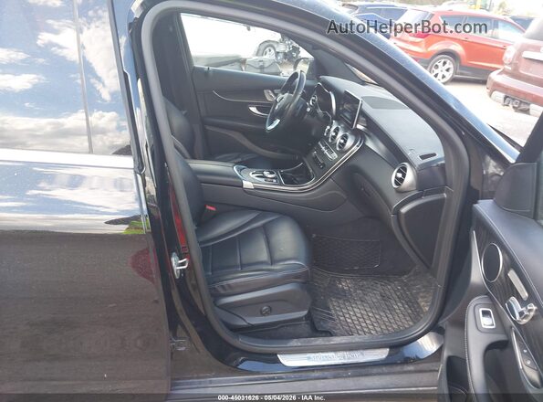 WDC0G4KB1HF150817 2017 MERCEDES-BENZ GLC 300 Black Սալոնի դիմացի տեսք