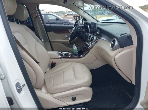 WDC0G4KB4GF098758 2016 MERCEDES-BENZ GLC 300 White Սալոնի դիմացի տեսք