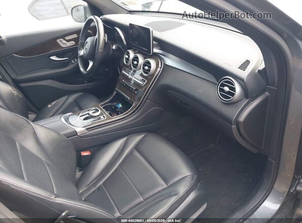 WDC0G4KB4HF147152 2017 MERCEDES-BENZ GLC 300 Серый Вид салона спереди