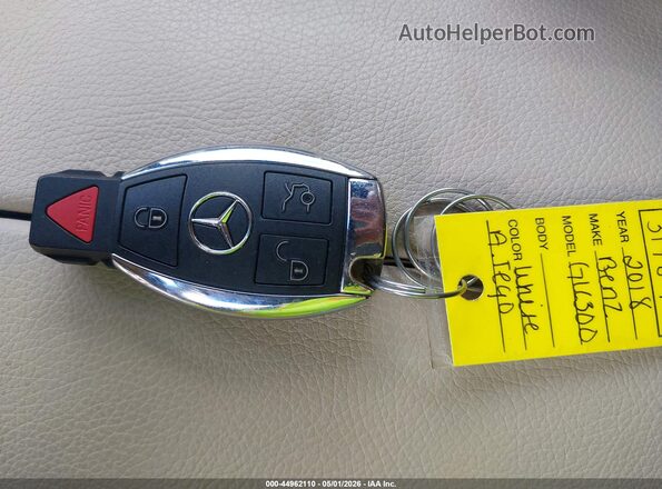 WDC0G4KB4JV093069 2018 MERCEDES-BENZ GLC 300 White წინა პანელის ხედი