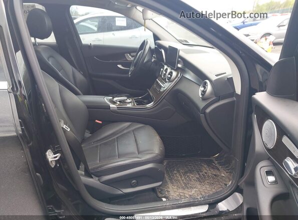 WDC0G4KB5HV007004 2017 MERCEDES-BENZ GLC 300 Black Սալոնի դիմացի տեսք