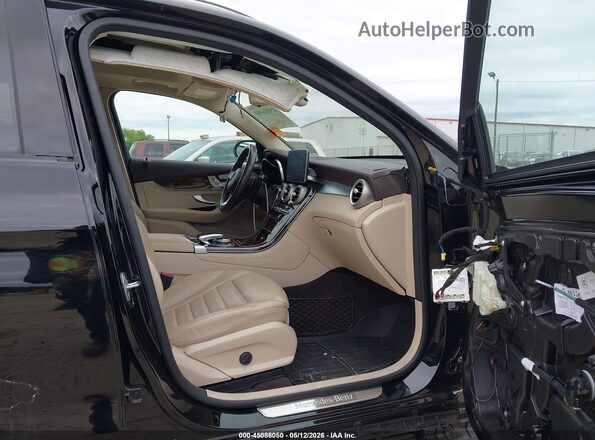 WDC0G4KB7HF193249 2017 MERCEDES-BENZ GLC 300 Черный Вид салона спереди