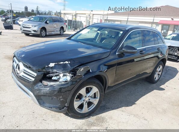 WDC0G4KB8HF155867 2017 MERCEDES-BENZ GLC 300 Black Առջևի ձախ երեք քառորդ տեսարան