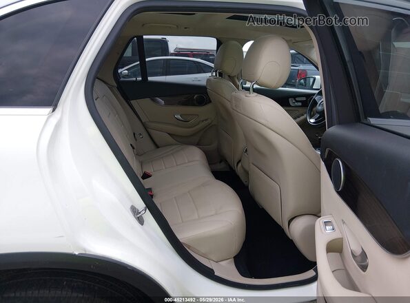 WDC0G4KB8JV030864 2018 MERCEDES-BENZ GLC 300 White Widok naklejki z numerem VIN