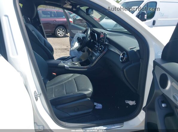 WDC0G4KBXKF669629 2019 MERCEDES-BENZ GLC 300 White წინა სალონის ხედი