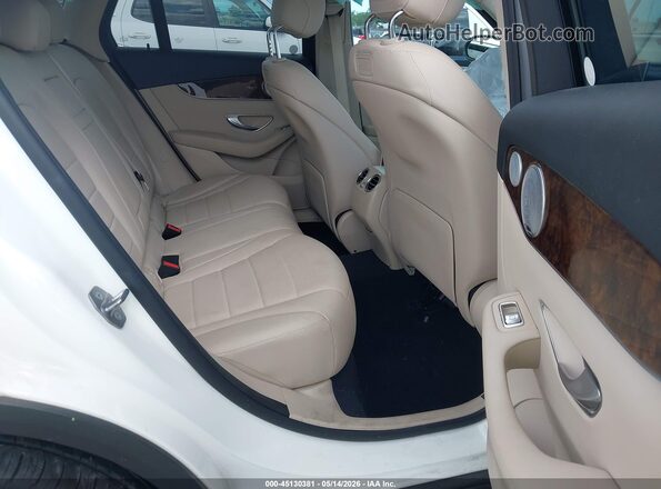 WDC0G4KBXKV158492 2019 MERCEDES-BENZ GLC 300 White VIN կոդի պիտակի տեսք