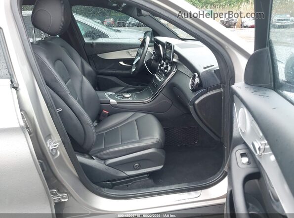 WDC0G4KBXKV165622 2019 MERCEDES-BENZ GLC 300 Gray Front interior view