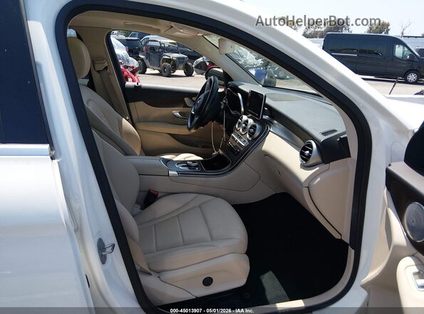 WDC0G5EB1KF603469 2019 MERCEDES-BENZ GLC 350E White წინა სალონის ხედი