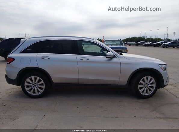 WDC0G8DB1LF677835 2020 MERCEDES-BENZ GLC 300 Silver Widok wnętrza z tyłu