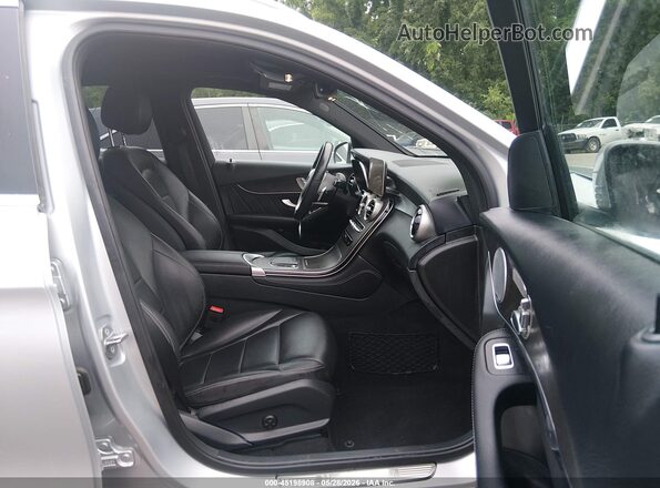 WDC0G8EB9LF700292 2020 MERCEDES-BENZ GLC 300 Silver 