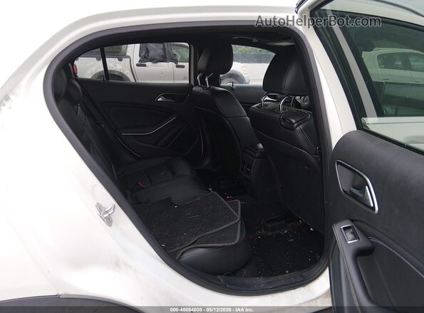 WDCTG4EB0GJ256776 2016 MERCEDES-BENZ GLA 250 White VIN կոդի պիտակի տեսք
